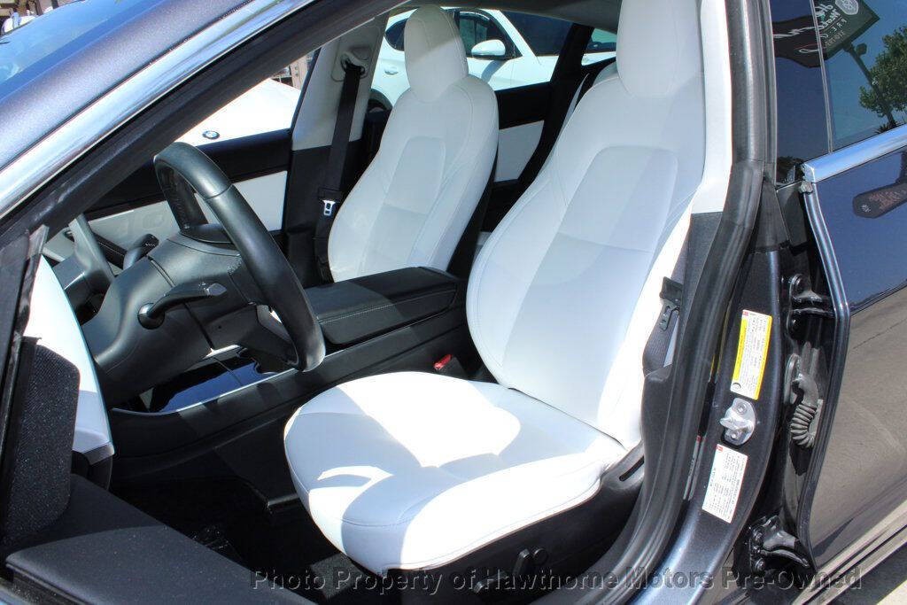 2018 Tesla Model 3 Image 9