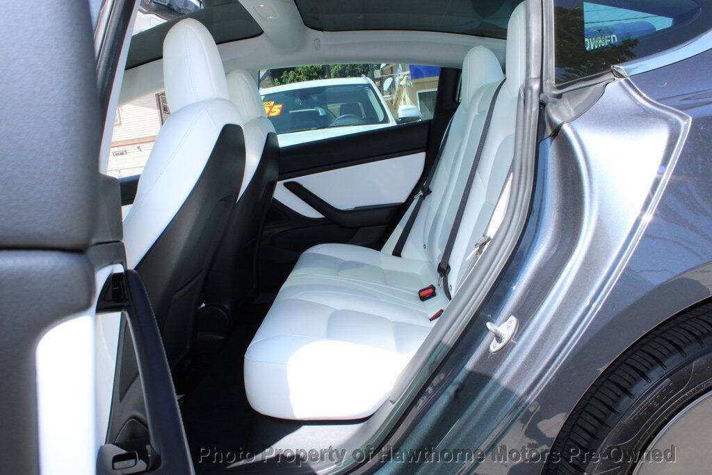 2018 Tesla Model 3 Image 10