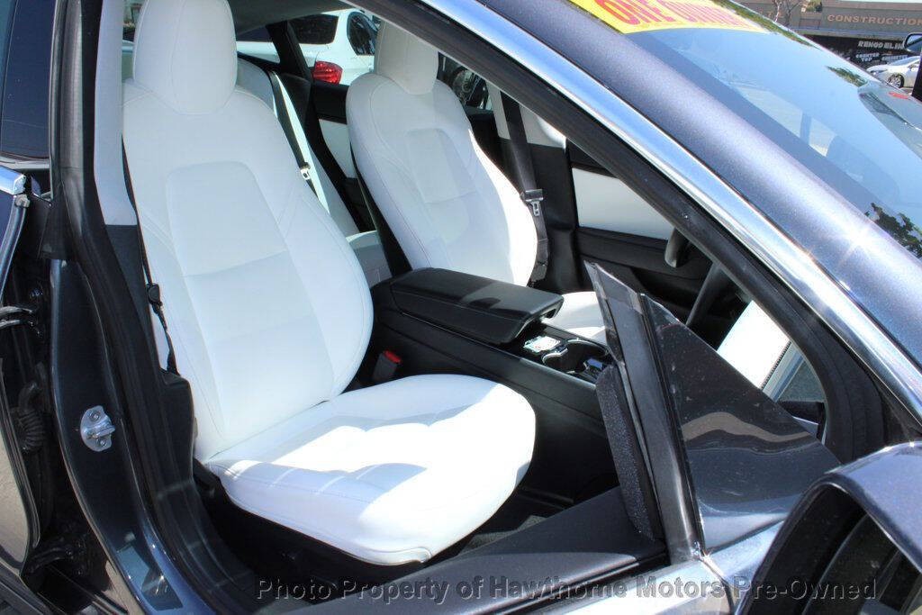 2018 Tesla Model 3 Image 11
