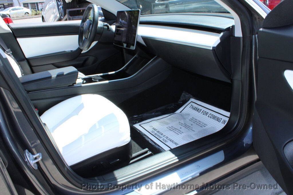 2018 Tesla Model 3 Image 18