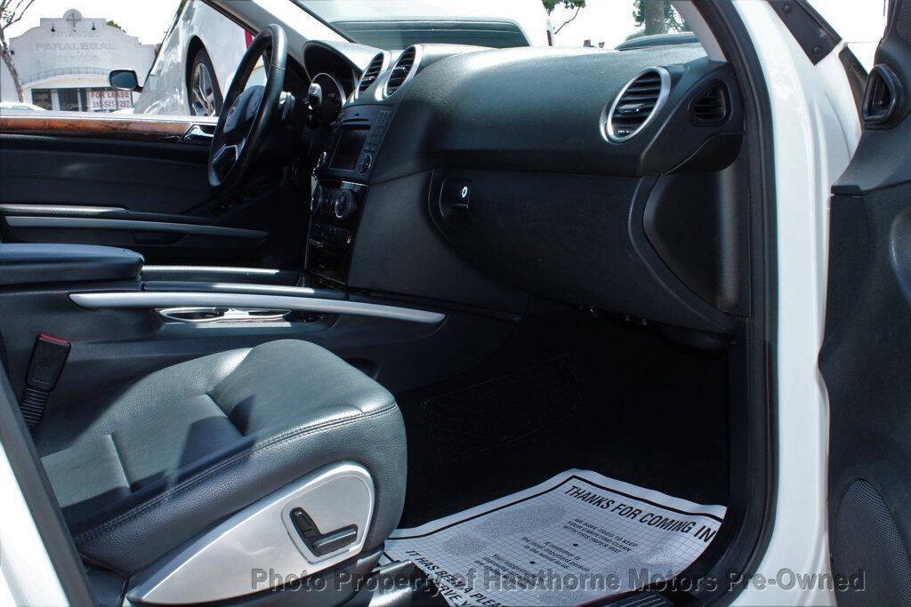 2011 Mercedes-Benz M-Class Image 16