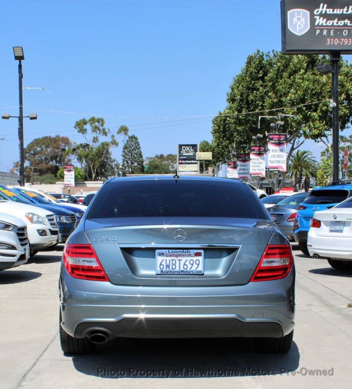 2012 Mercedes-Benz C-Class Image 4