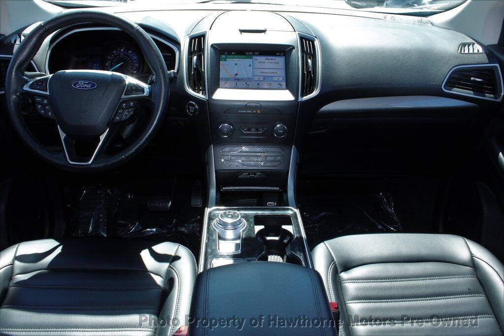 2019 Ford Edge Image 13