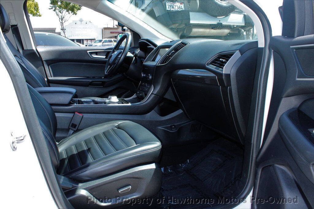 2019 Ford Edge Image 18