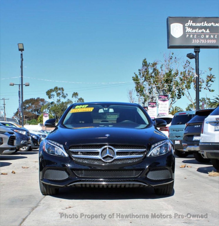 2017 Mercedes-Benz C-Class Image 3