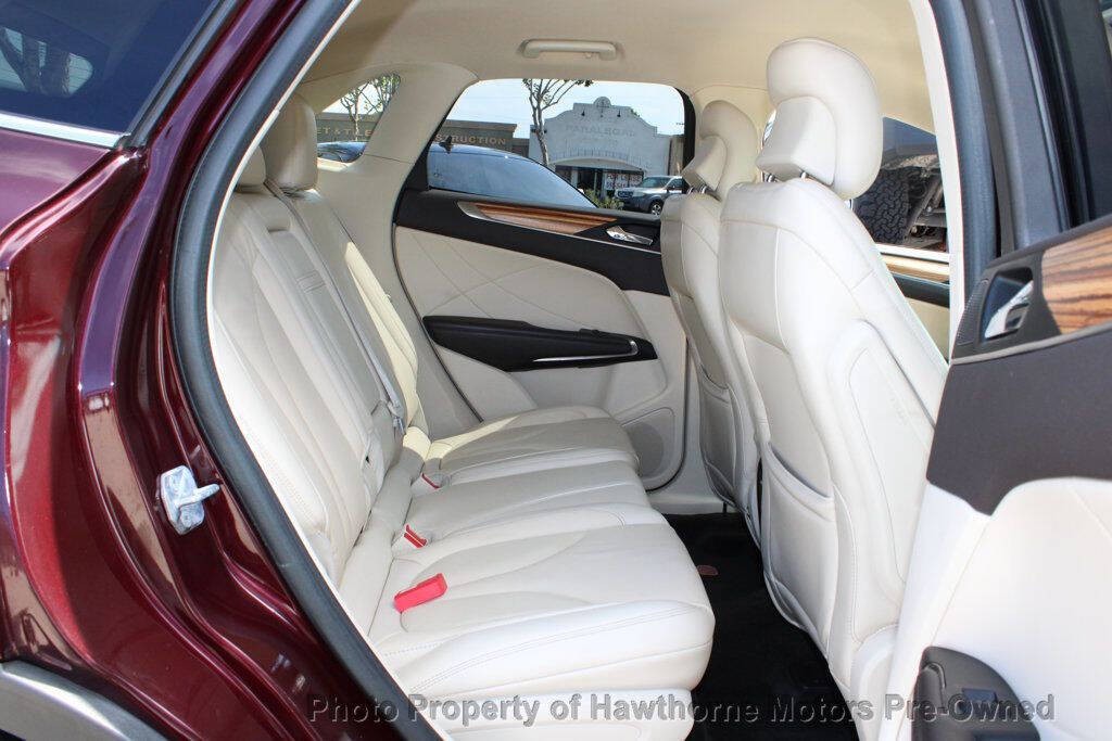 2016 Lincoln MKC Image 12