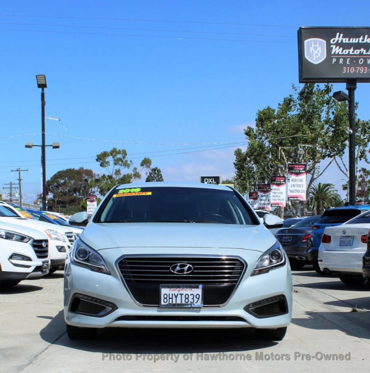2016 Hyundai Sonata Image 3