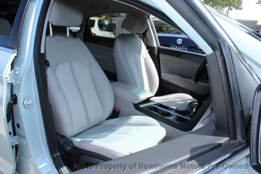 2016 Hyundai Sonata Image 11