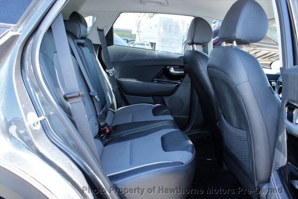 2022 Kia Niro Image 12