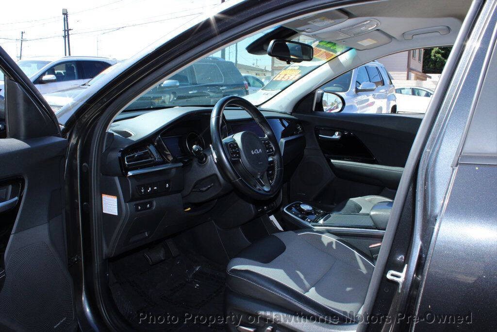 2022 Kia Niro Image 17