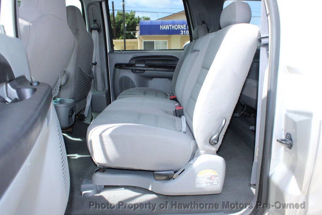2005 Ford Excursion Image 8