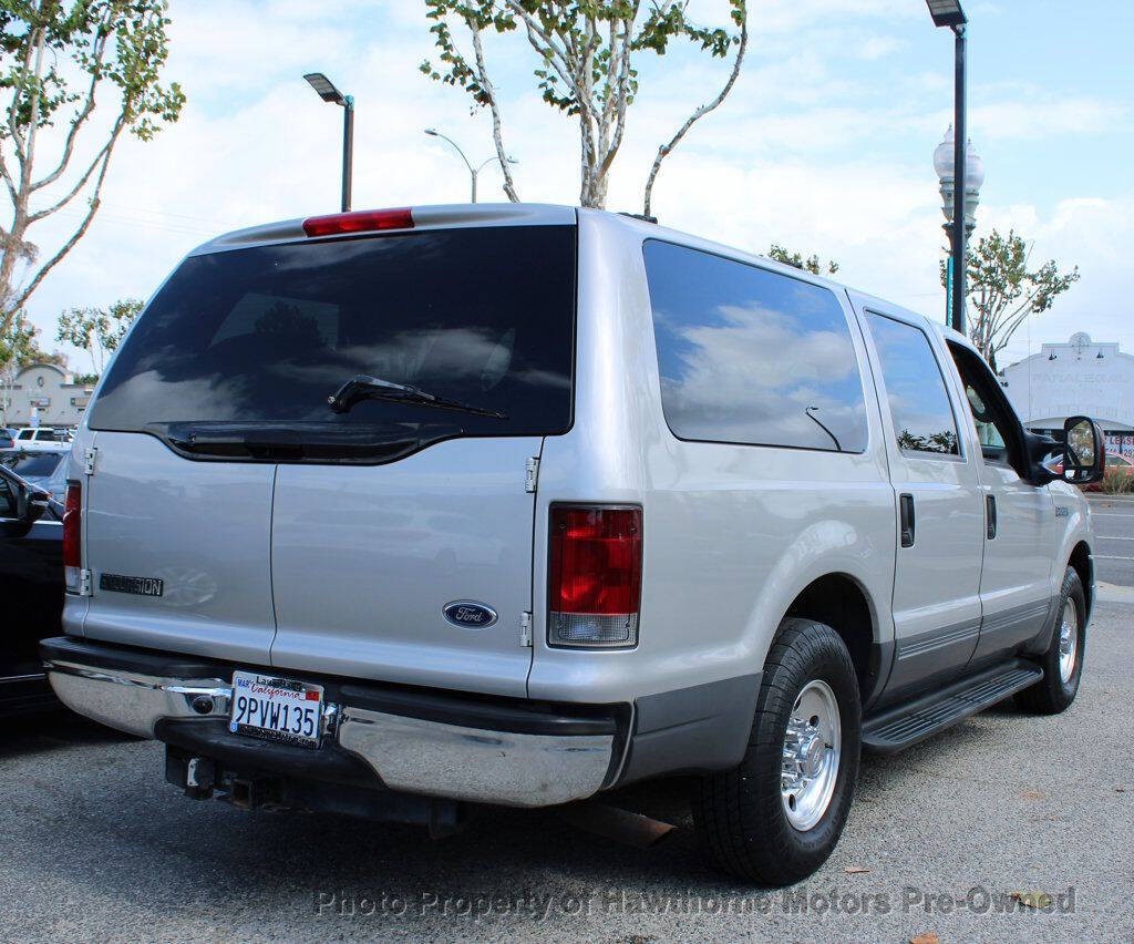 2005 Ford Excursion Image 15