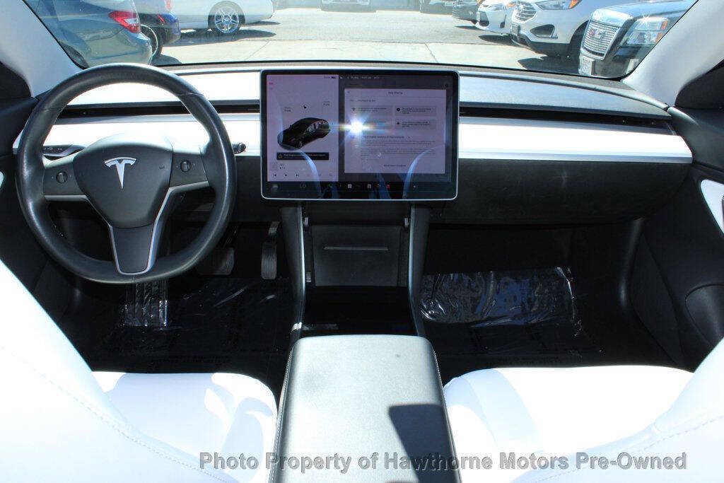 2018 Tesla Model 3 Image 16