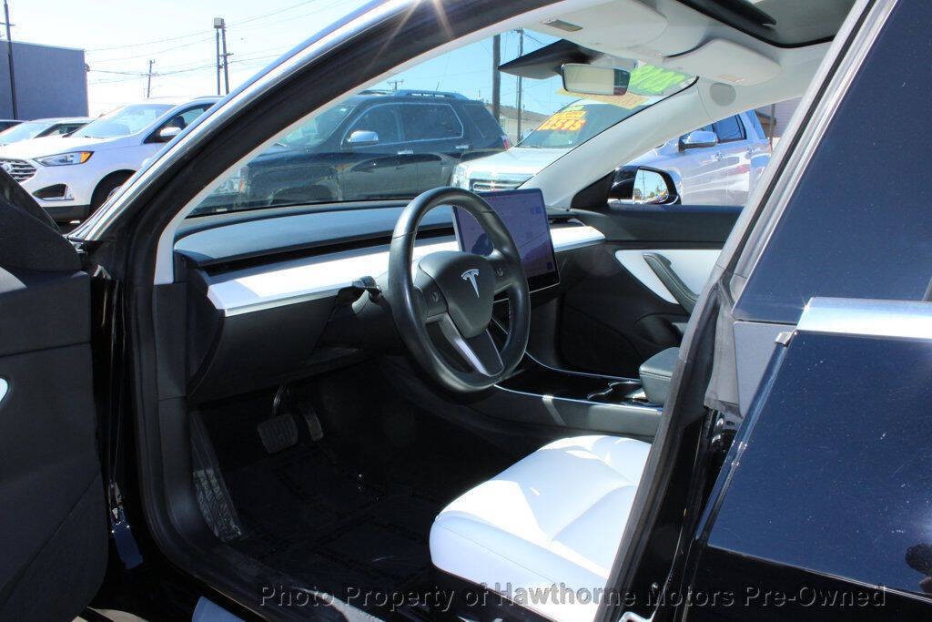 2018 Tesla Model 3 Image 17