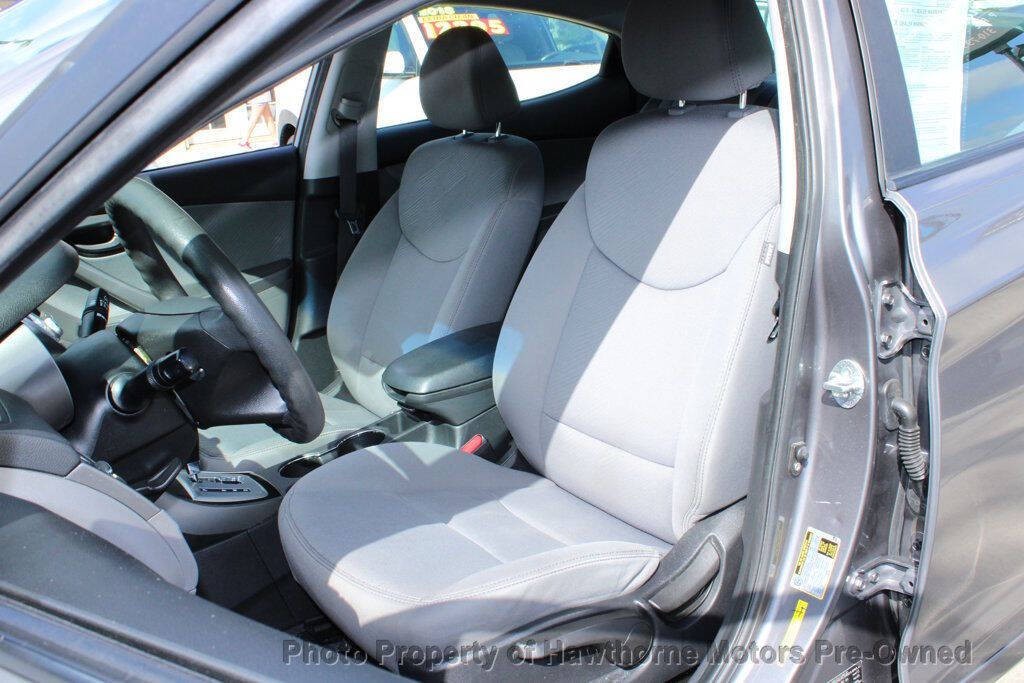 2012 Hyundai Elantra Image 9