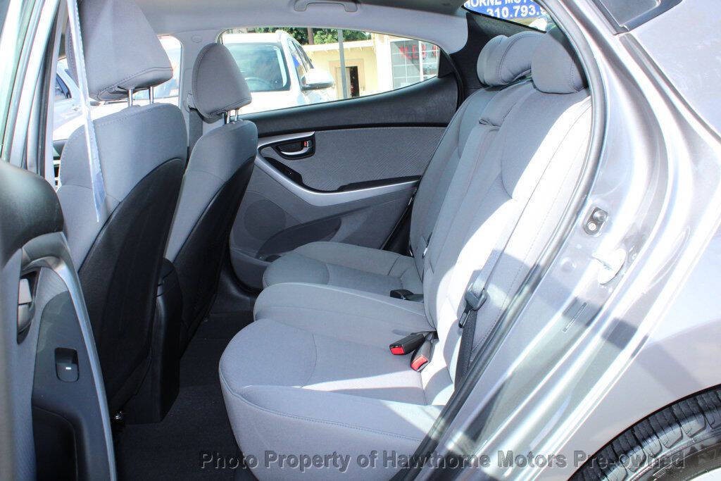 2012 Hyundai Elantra Image 10