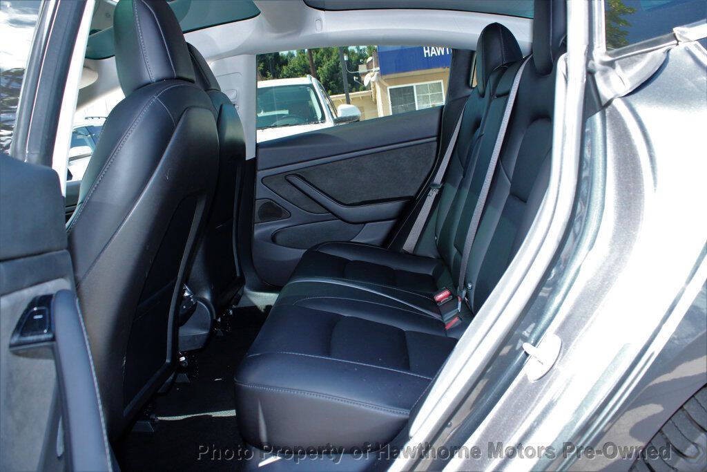 2018 Tesla Model 3 Image 10