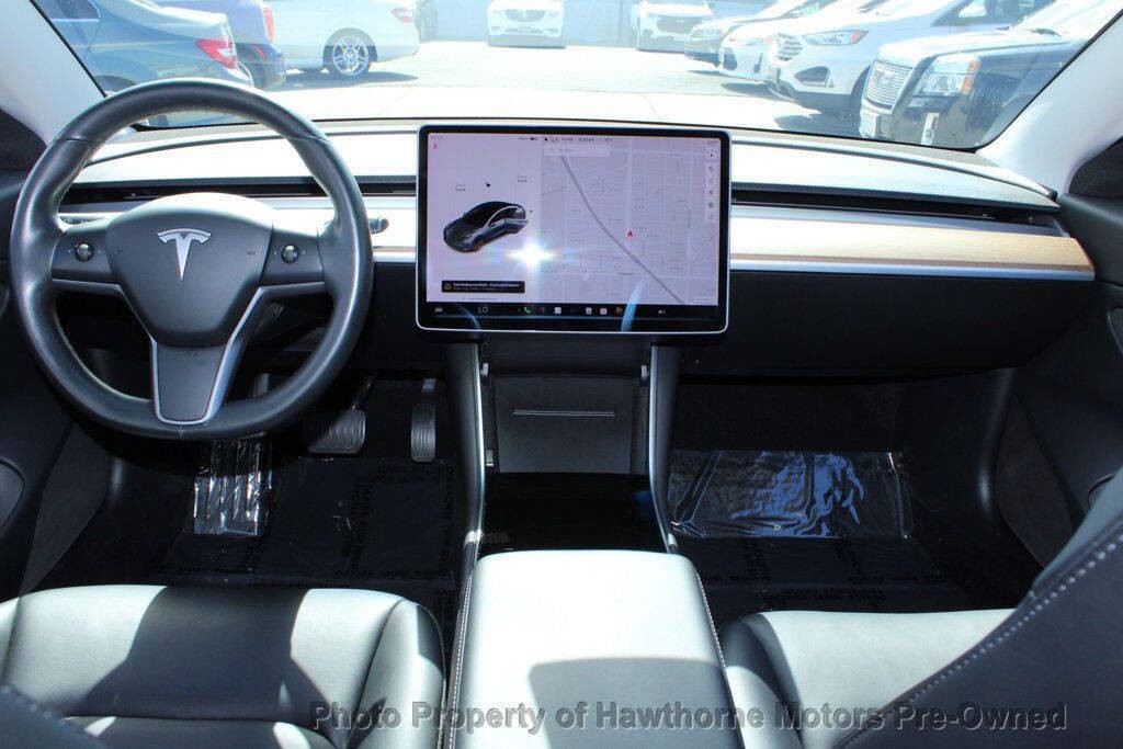 2018 Tesla Model 3 Image 16