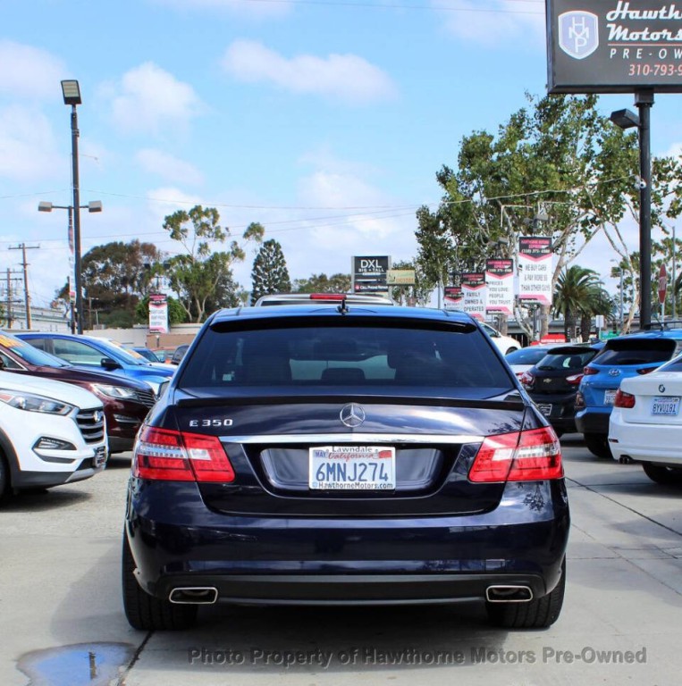 2010 Mercedes-Benz E-Class Image 4
