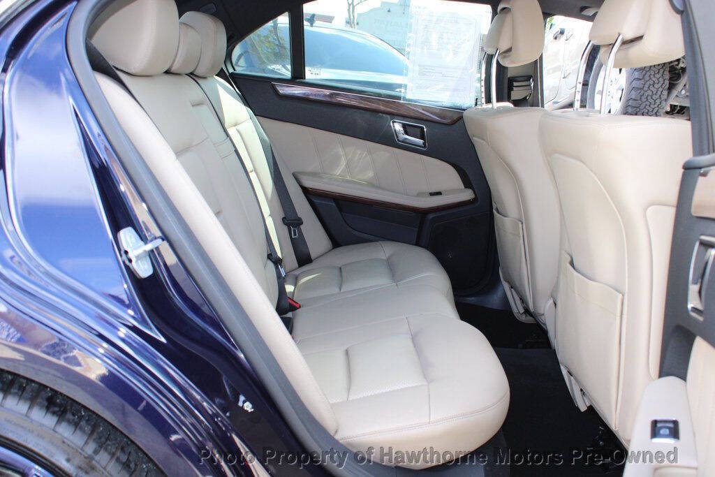 2010 Mercedes-Benz E-Class Image 18