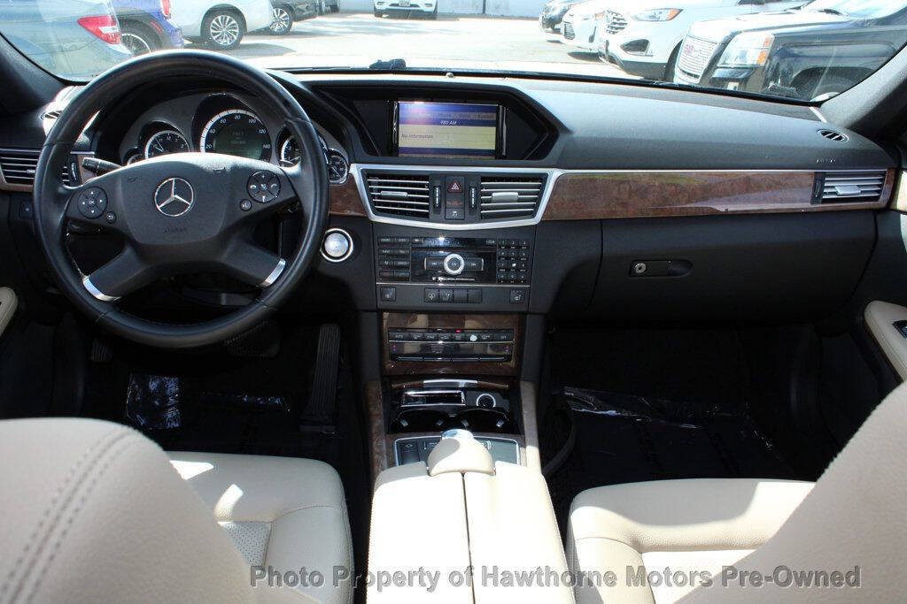 2010 Mercedes-Benz E-Class Image 19