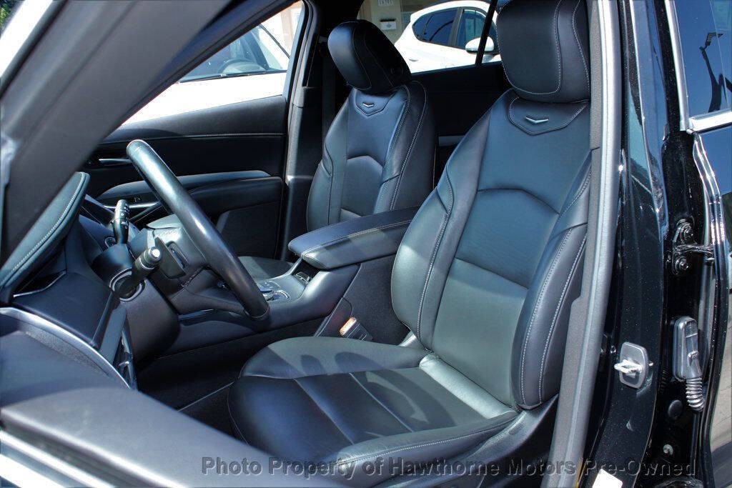 2022 Cadillac XT4 Image 9