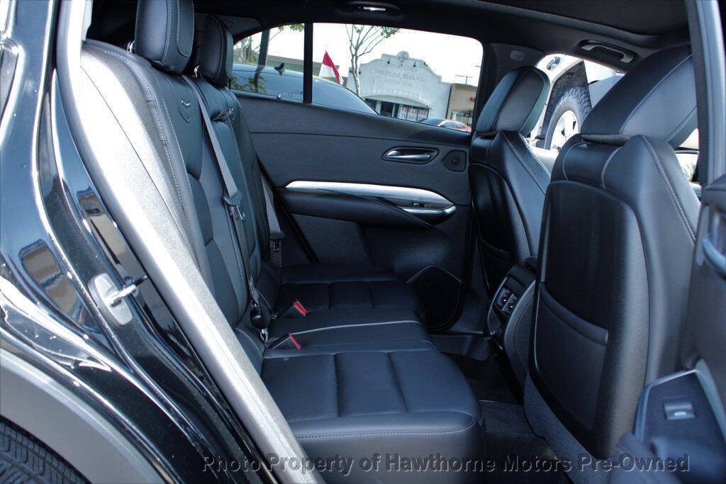 2022 Cadillac XT4 Image 12