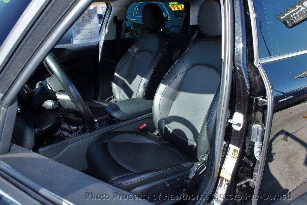 2017 MINI Cooper Clubman Image 9