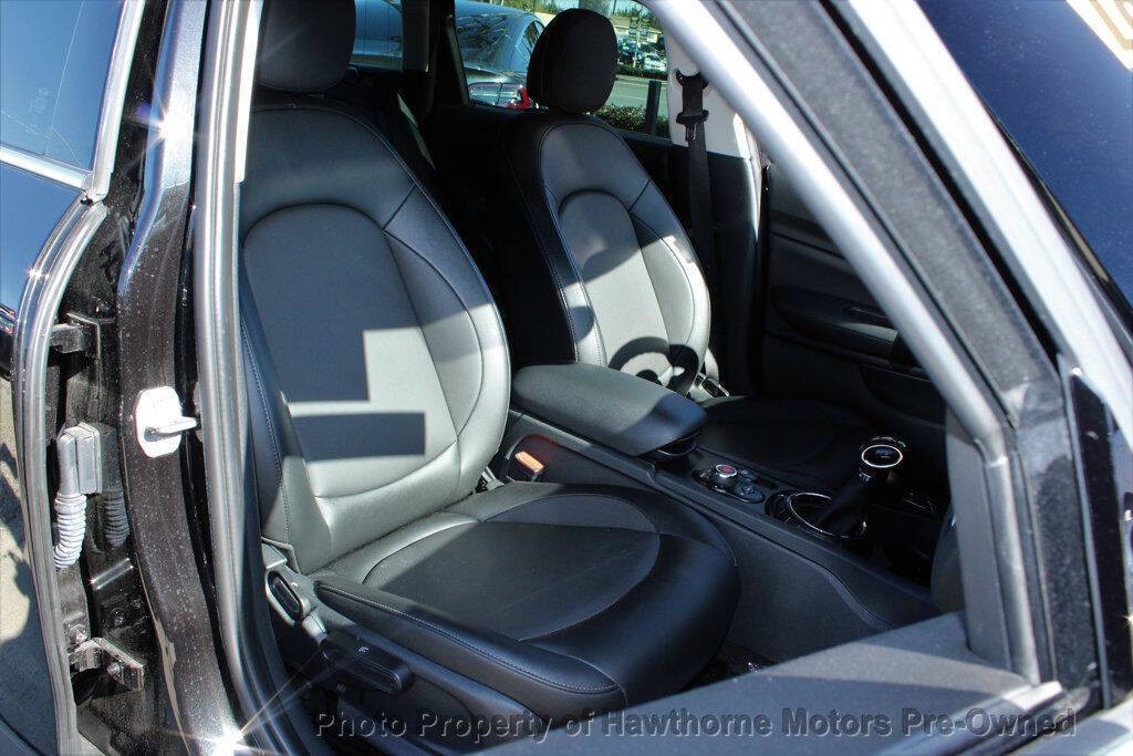 2017 MINI Cooper Clubman Image 11