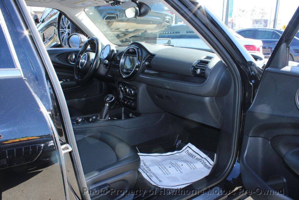 2017 MINI Cooper Clubman Image 16