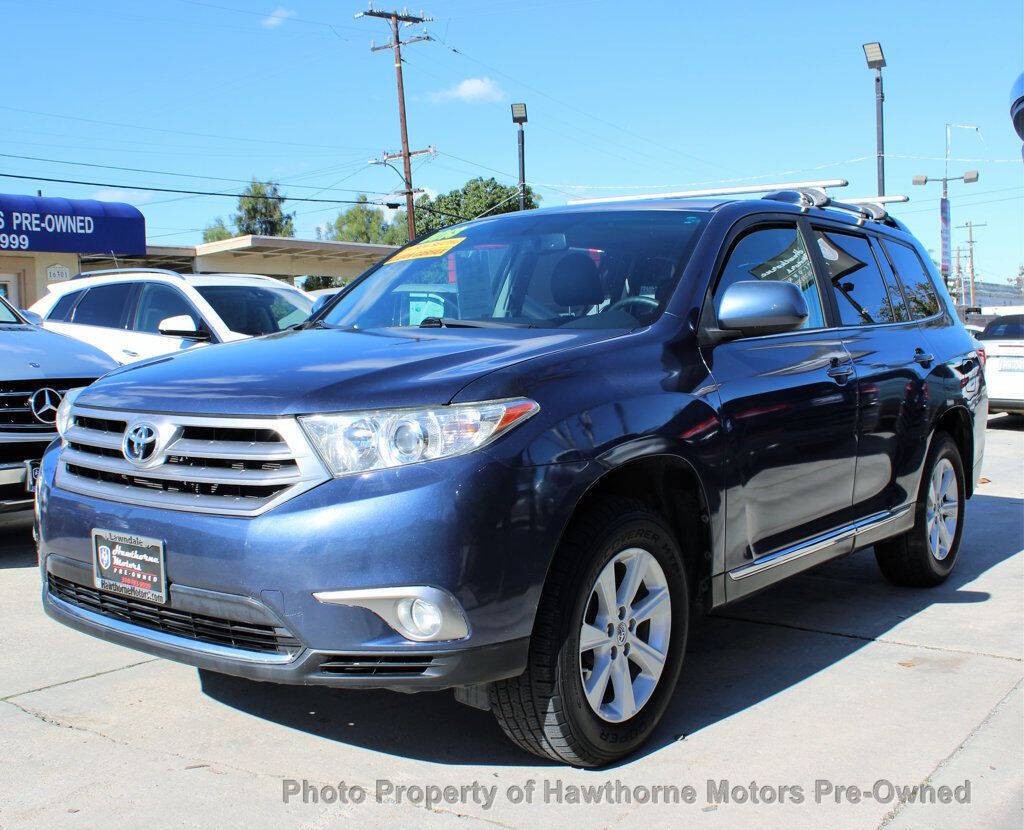 2013 Toyota Highlander Image 2