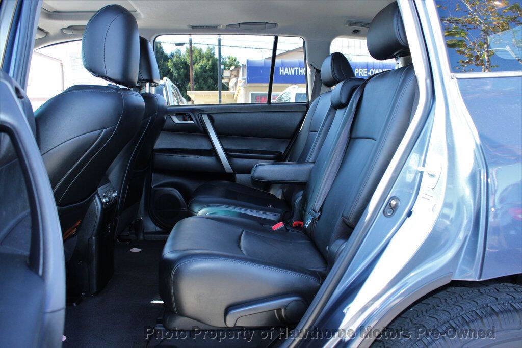 2013 Toyota Highlander Image 10