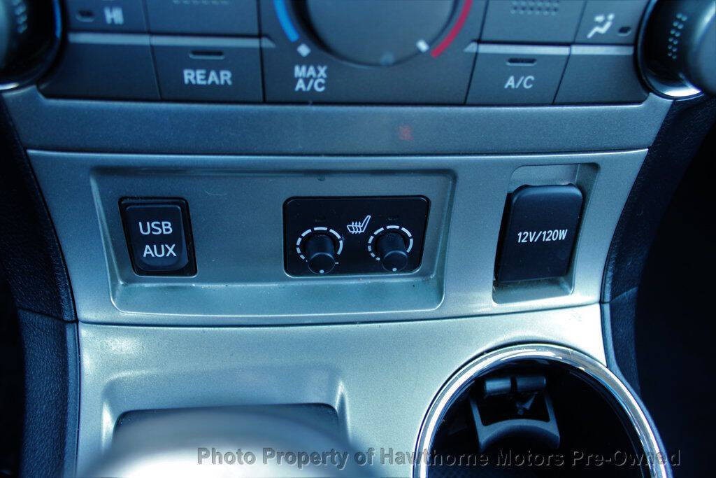 2013 Toyota Highlander Image 17