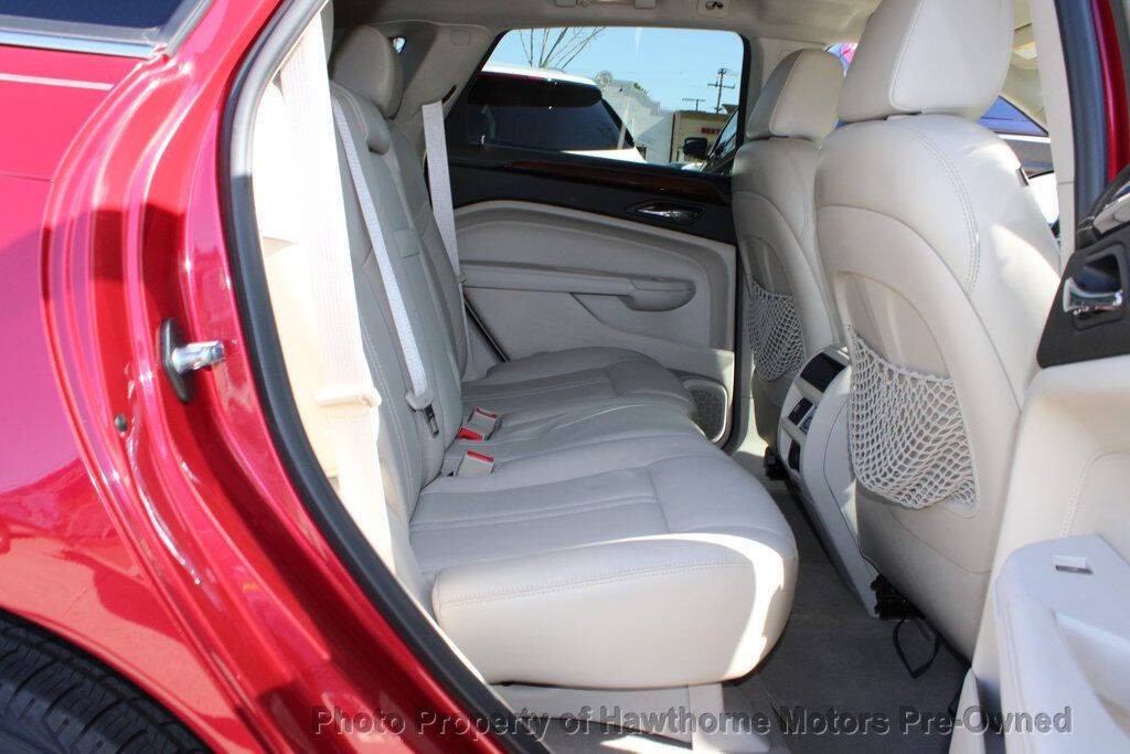 2011 Cadillac SRX Image 12