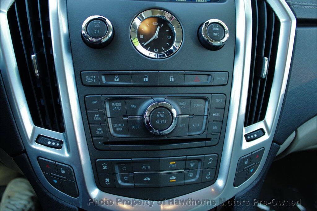 2011 Cadillac SRX Image 17