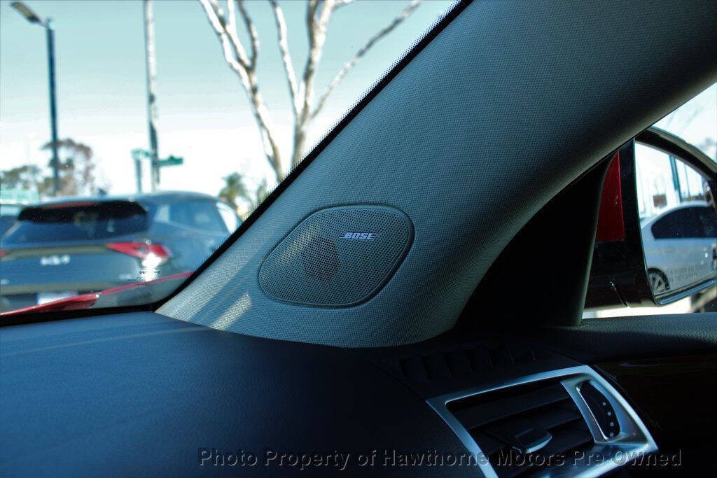 2011 Cadillac SRX Image 18