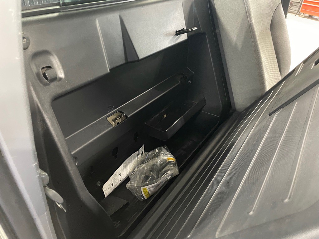 2015 Toyota Tacoma Image 19