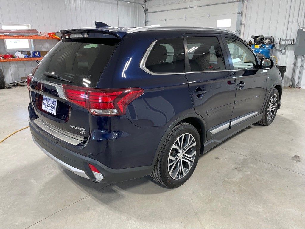 2017 Mitsubishi Outlander Image 7