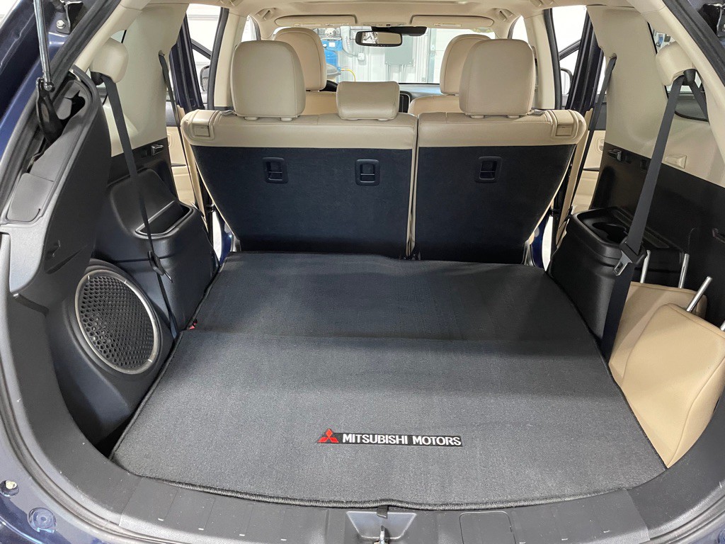2017 Mitsubishi Outlander Image 24