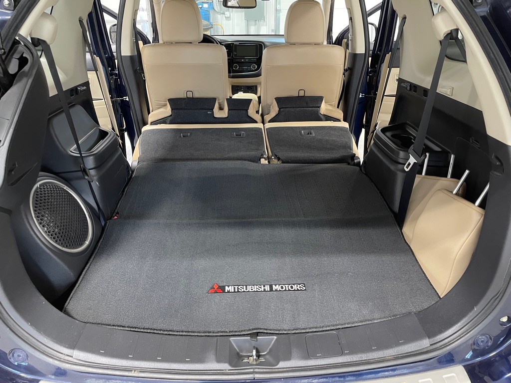 2017 Mitsubishi Outlander Image 25