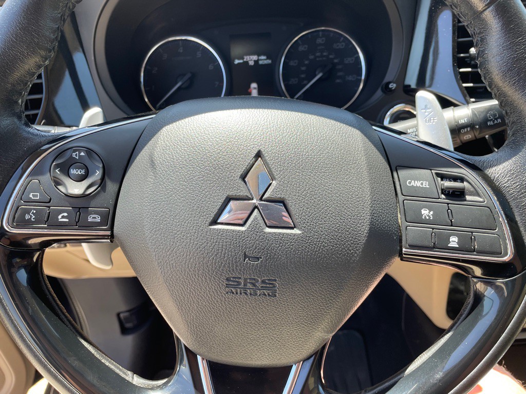 2017 Mitsubishi Outlander Image 32