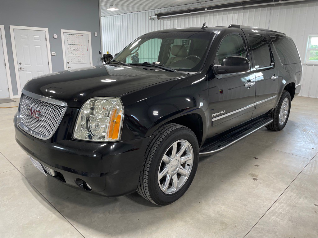 2010 GMC Yukon Image 3