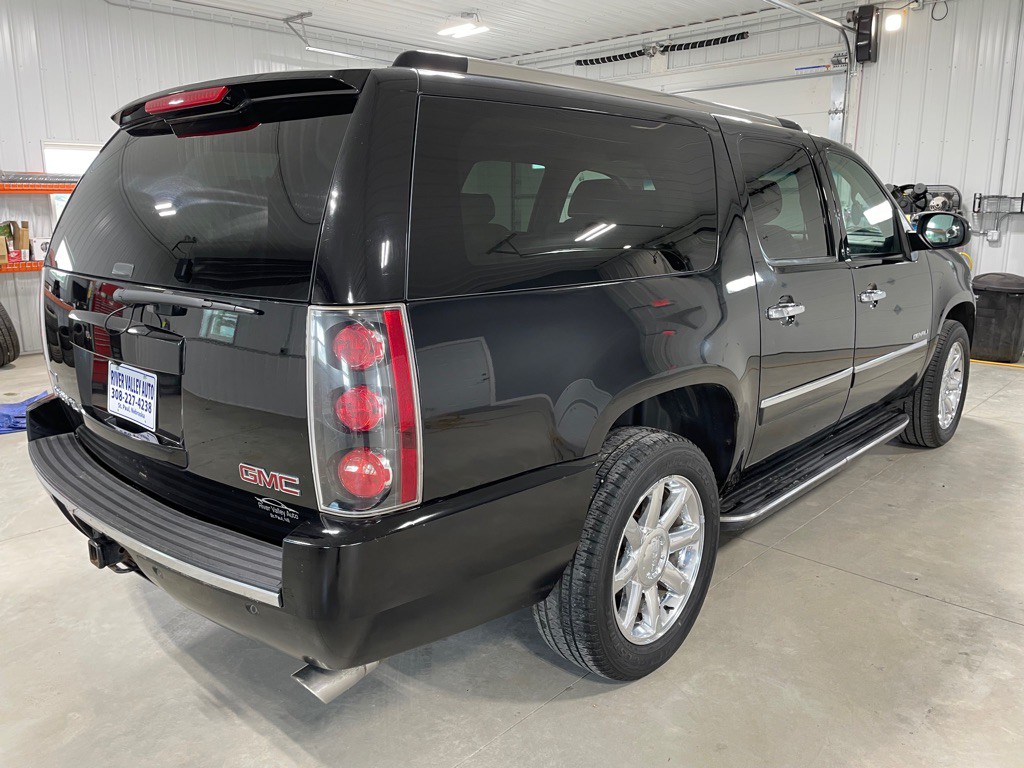 2010 GMC Yukon Image 7