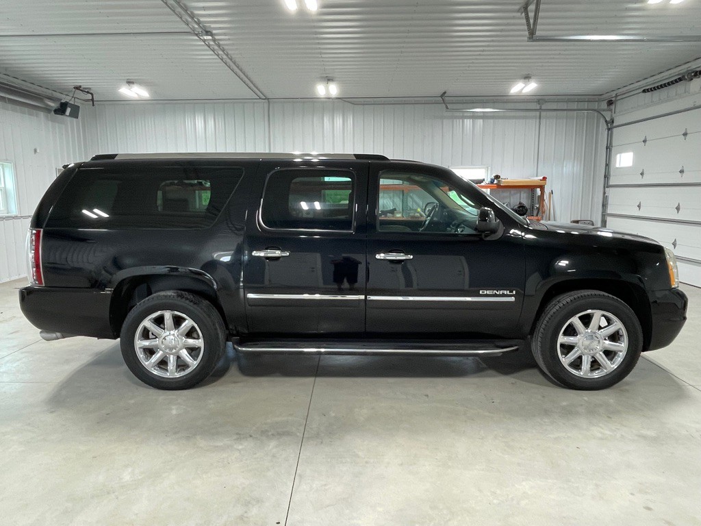 2010 GMC Yukon Image 8