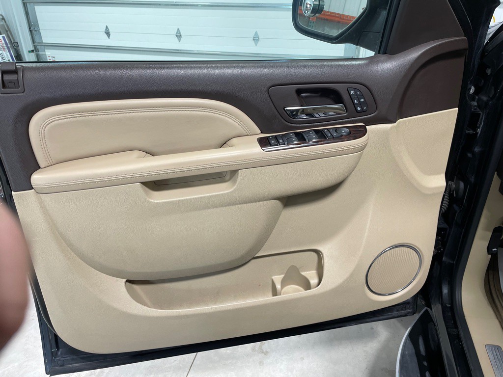 2010 GMC Yukon Image 11