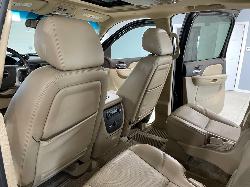 2010 GMC Yukon Image 12