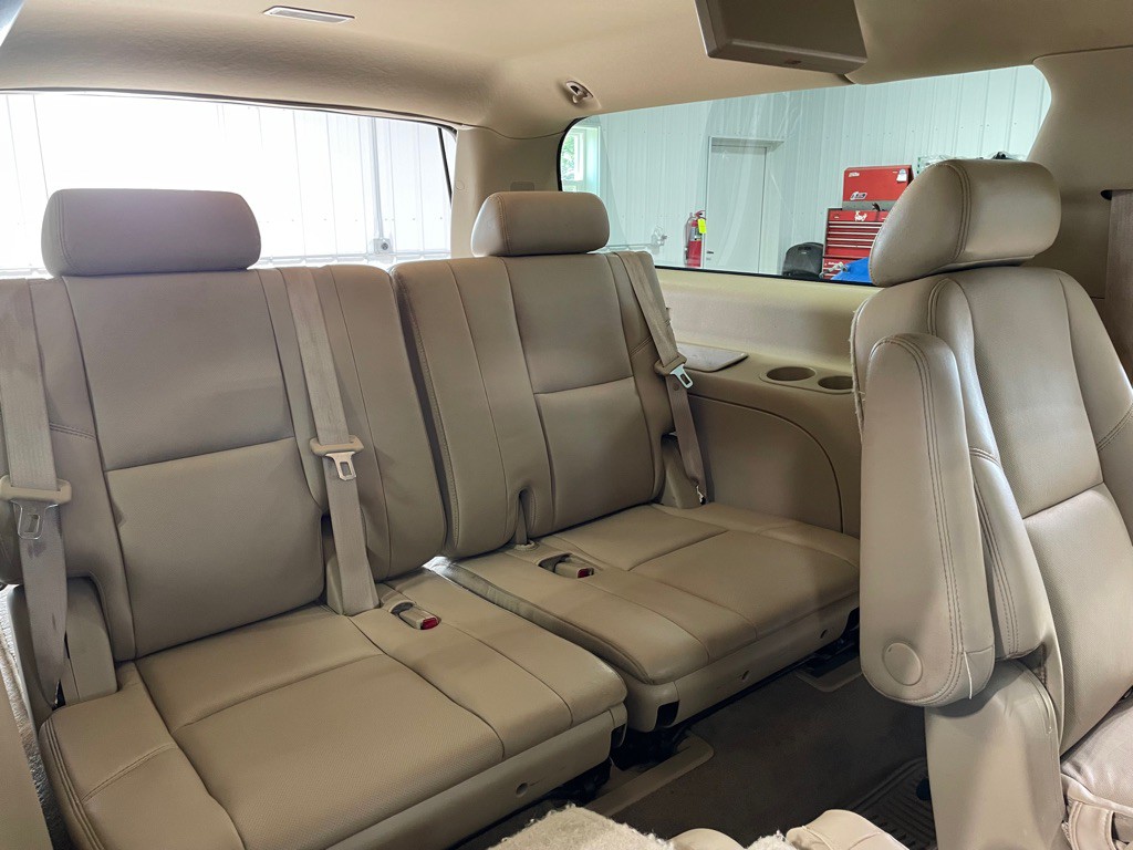 2010 GMC Yukon Image 18