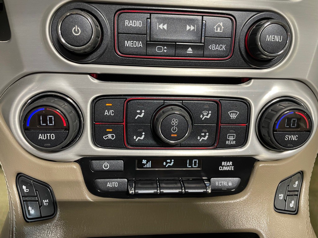 2016 GMC Yukon Image 32