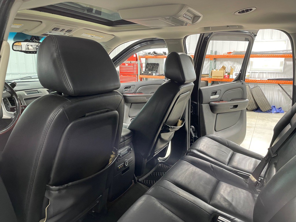 2007 Cadillac Escalade Image 12