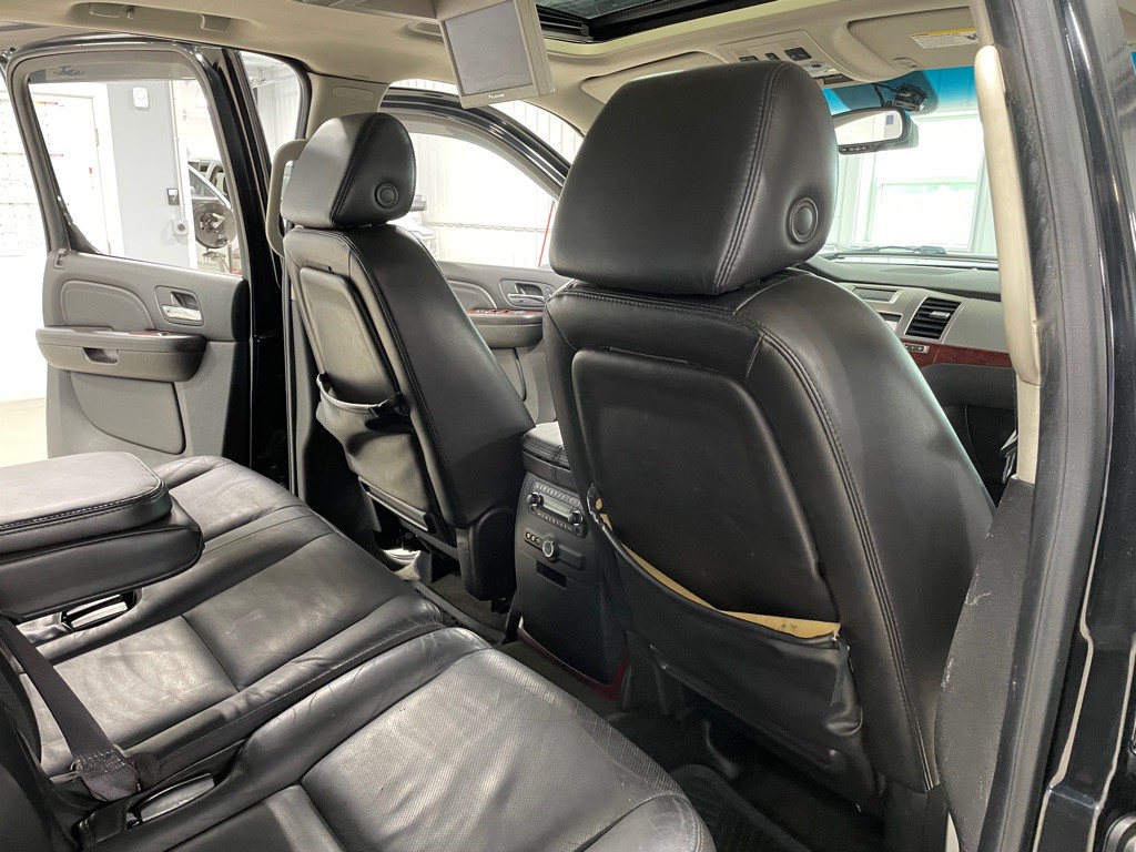 2007 Cadillac Escalade Image 18